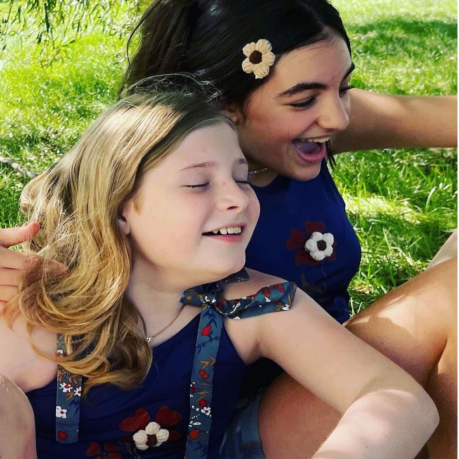 Knot Shoulder 3D interchangeable Flower Top